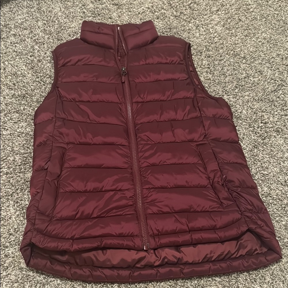32 Degrees Maroon Puffer Vest